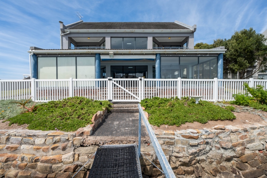 4 Bedroom Property for Sale in Royal Alfred Marina Eastern Cape